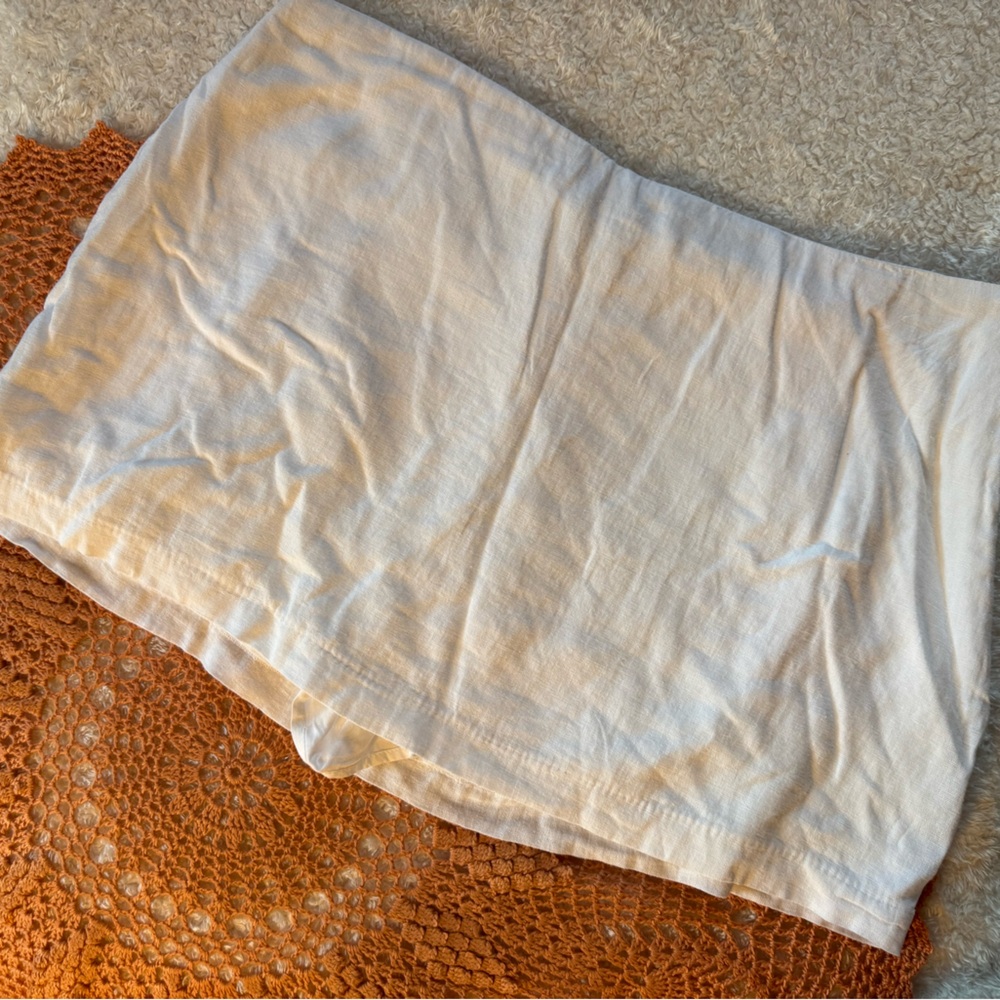 Abercrombie & Fitch White Skort